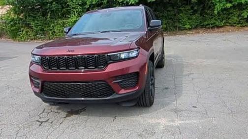 2025 Jeep Grand Cherokee Laredo