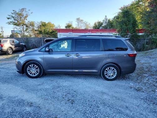 2015 Toyota Sienna XLE Premium