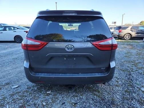 2015 Toyota Sienna XLE Premium