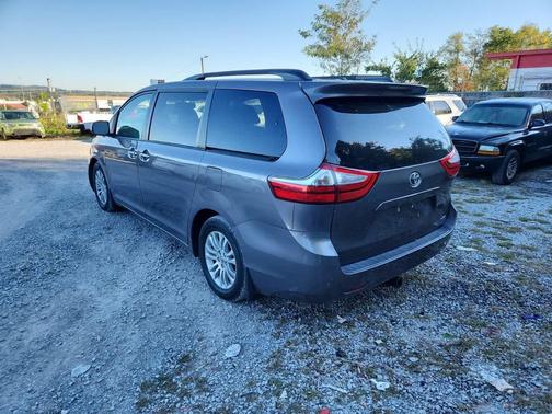 2015 Toyota Sienna XLE Premium