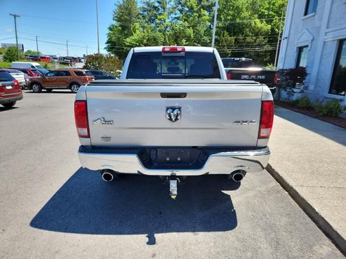 Bright Silver Clearcoat Metallic 2015 RAM 1500 SLT
