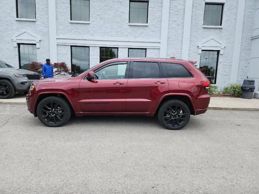 Velvet Red Pearlcoat 2019 Jeep Grand Cherokee Altitude