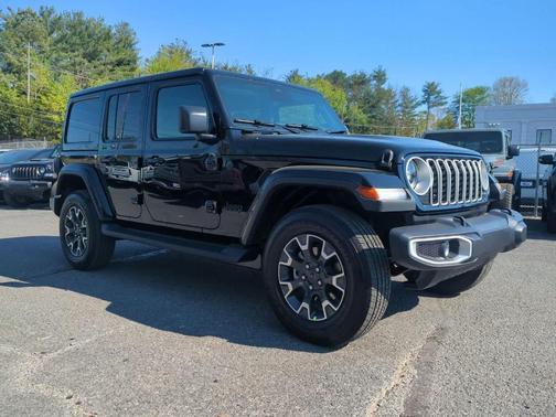 Black Clearcoat 2026 Jeep Wrangler Sahara