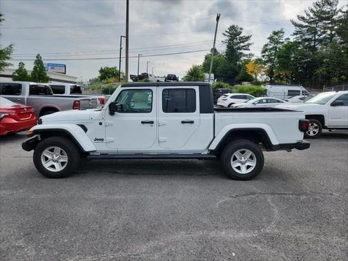 2023 Jeep Gladiator Sport