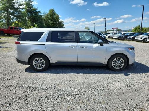 2022 Kia Carnival LXS