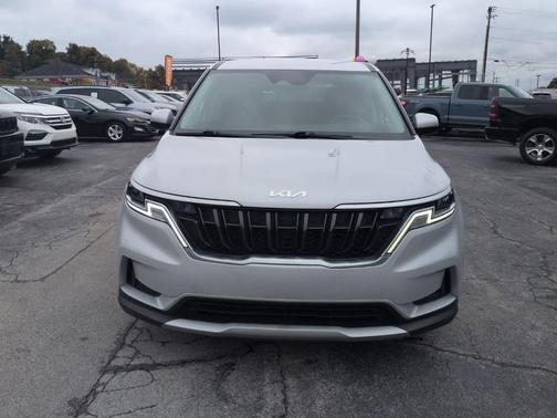 2022 Kia Carnival LXS