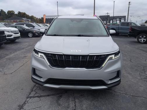 2022 Kia Carnival LXS