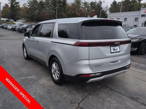 2022 Kia Carnival LXS