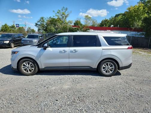 2022 Kia Carnival LXS