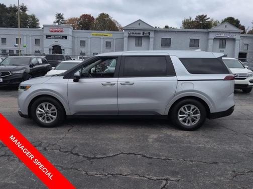 2022 Kia Carnival LXS