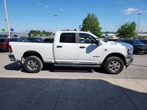 Bright White Clearcoat 2024 RAM 2500 Big Horn