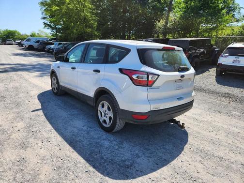 Oxford White 2017 Ford Escape S