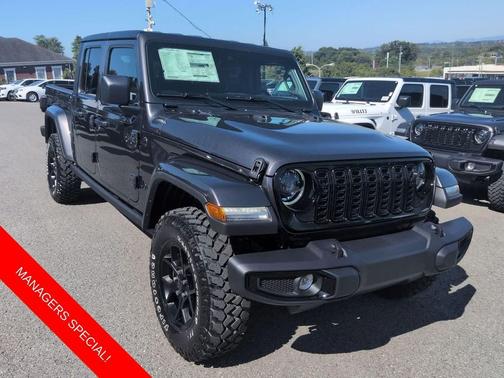 2025 Jeep Gladiator Sport