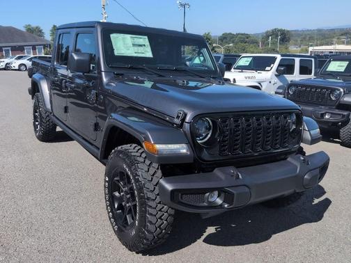 2025 Jeep Gladiator Sport