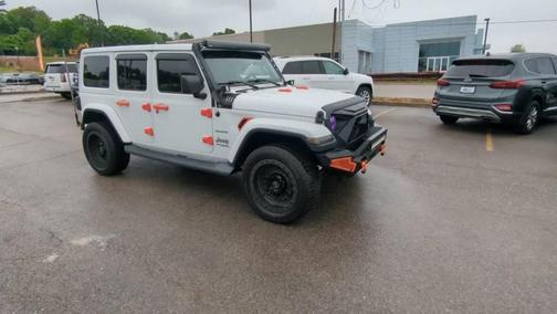Bright White Clearcoat 2019 Jeep Wrangler Unlimited Sahara