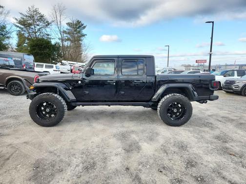 2020 Jeep Gladiator Sport