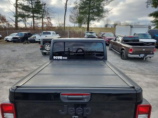 2020 Jeep Gladiator Sport