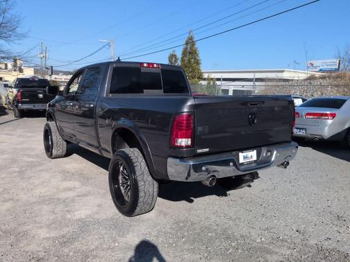 2016 RAM 1500 Laramie