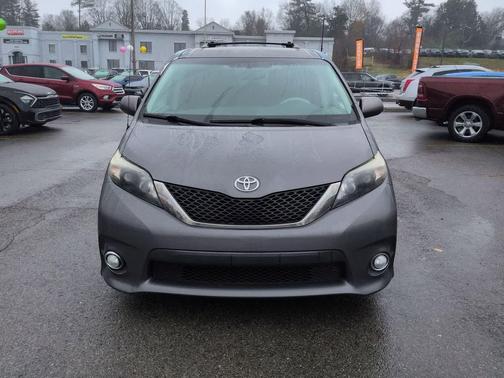 2013 Toyota Sienna SE