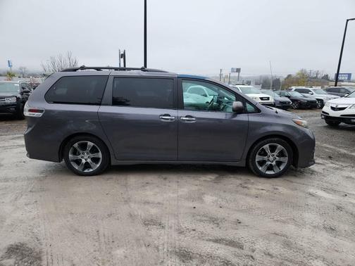 2013 Toyota Sienna SE