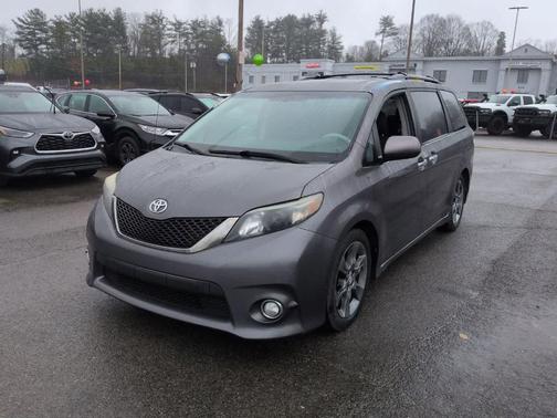 2013 Toyota Sienna SE