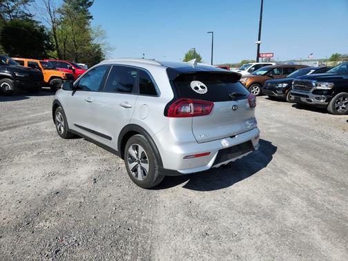 Silky Silver 2019 Kia Niro EX