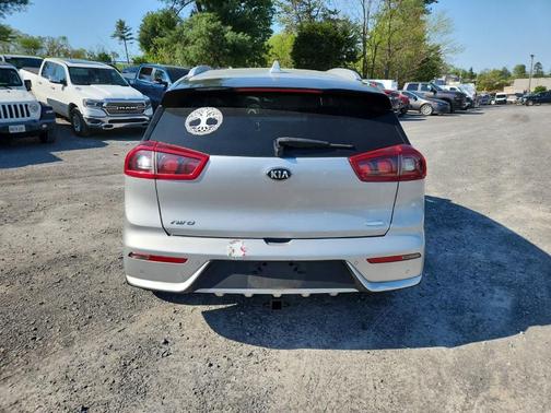 Silky Silver 2019 Kia Niro EX