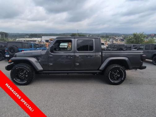 2025 Jeep Gladiator Sport