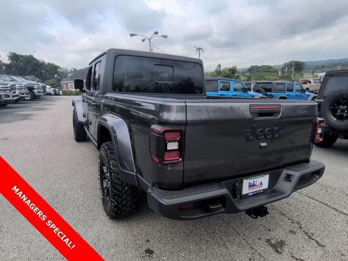 2025 Jeep Gladiator Sport