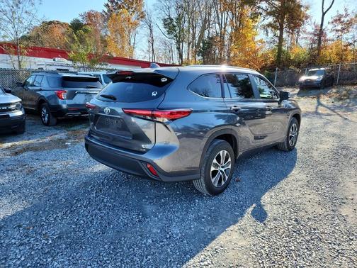 2023 Toyota Highlander L