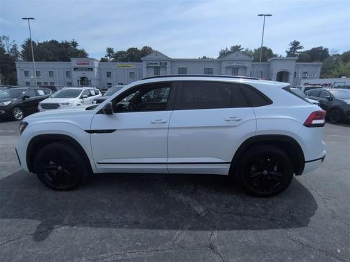 2023 Volkswagen Atlas Cross Sport 3.6 V6 SEL R-Line Black