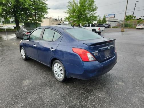 2013 Nissan Versa 1.6 SV