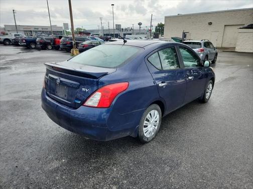 2013 Nissan Versa 1.6 SV