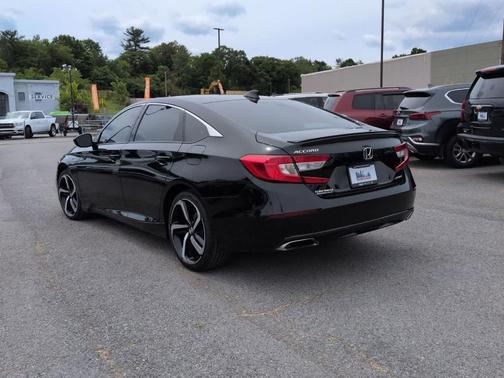 Crystal Black Pearl 2022 Honda Accord Sport 1.5T