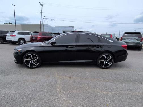 Crystal Black Pearl 2022 Honda Accord Sport 1.5T
