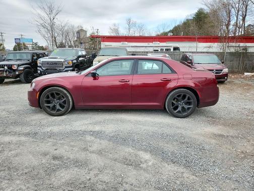 2021 Chrysler 300 Touring