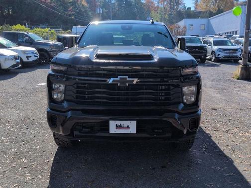 2024 Chevrolet Silverado 2500 Custom