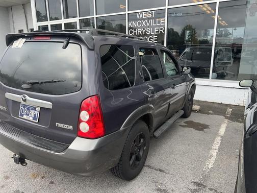 2005 Mazda Tribute s