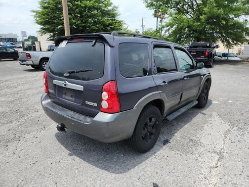 2005 Mazda Tribute s