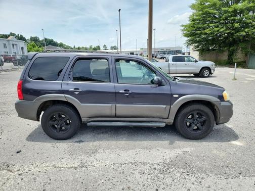 2005 Mazda Tribute s