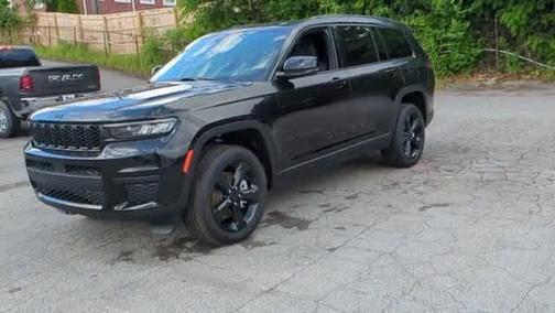 2025 Jeep Grand Cherokee L Laredo