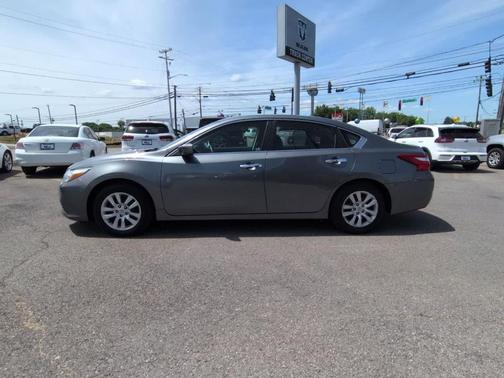 Gun Metallic 2016 Nissan Altima 2.5