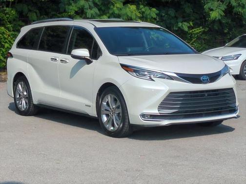2021 Toyota Sienna Platinum