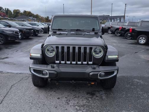2021 Jeep Gladiator Overland