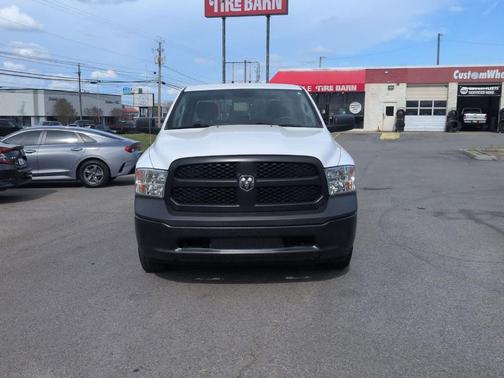 Bright White Clearcoat 2022 RAM 1500 Classic Tradesman