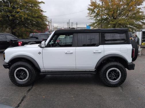 2022 Ford Bronco Outer Banks