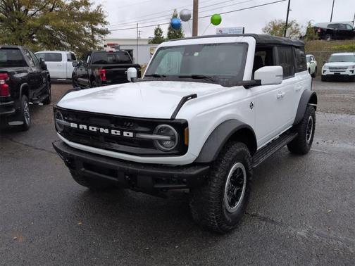 2022 Ford Bronco Outer Banks