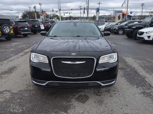 2019 Chrysler 300 Touring L