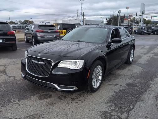 2019 Chrysler 300 Touring L