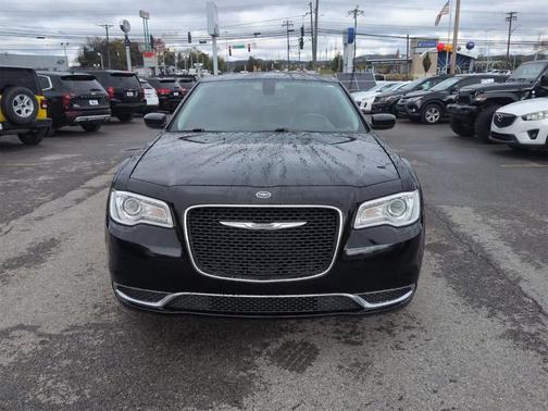 2019 Chrysler 300 Touring L